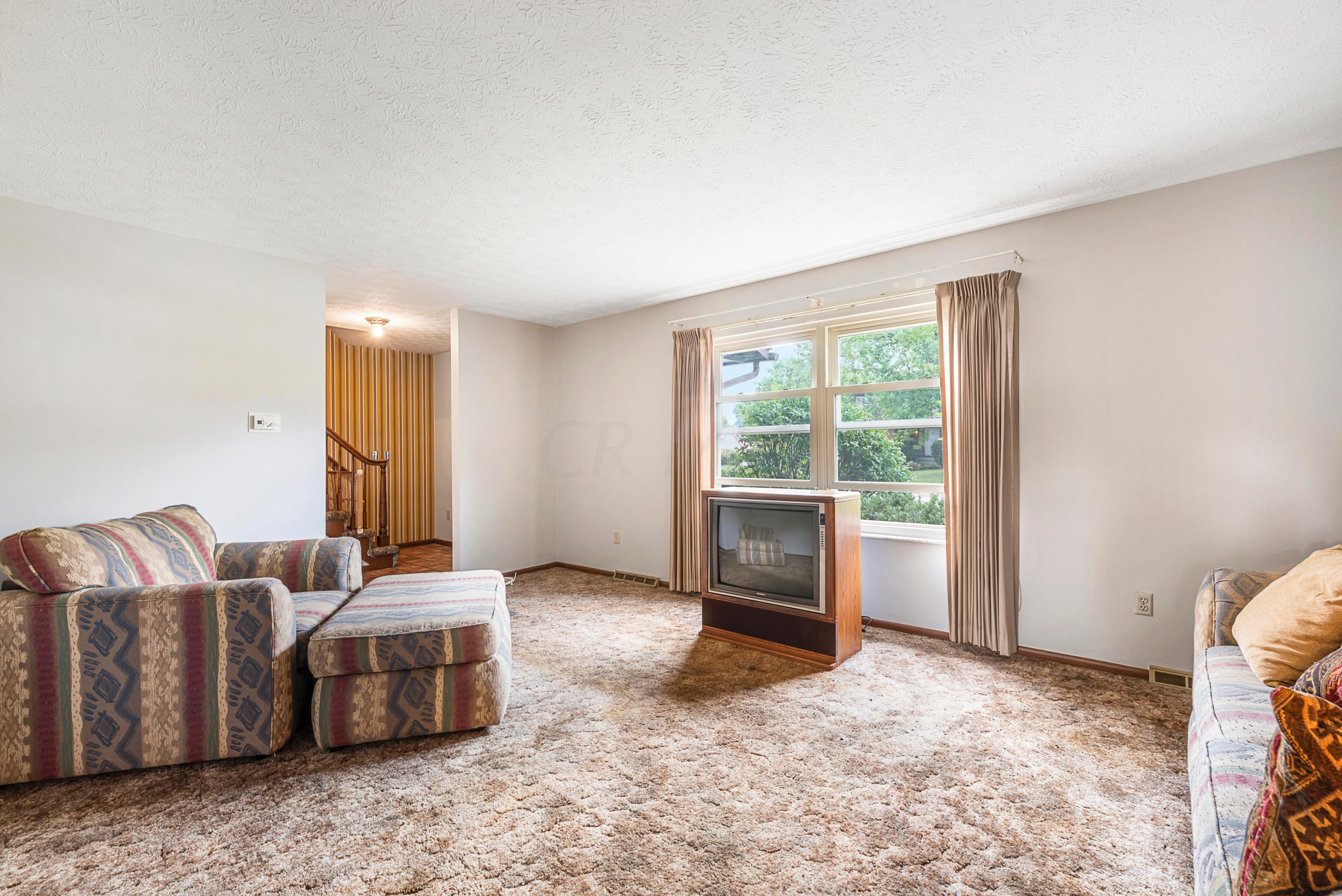 5458 Cedarbush Road Columbus, OH 43229 - Photo 12 of 37 Gallery Image 12