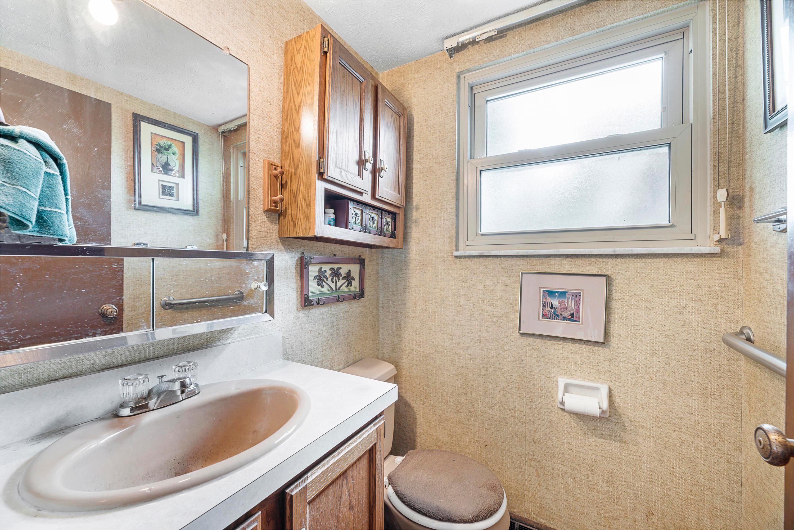 5458 Cedarbush Road Columbus, OH 43229 - Photo 14 of 37 Gallery Image 14