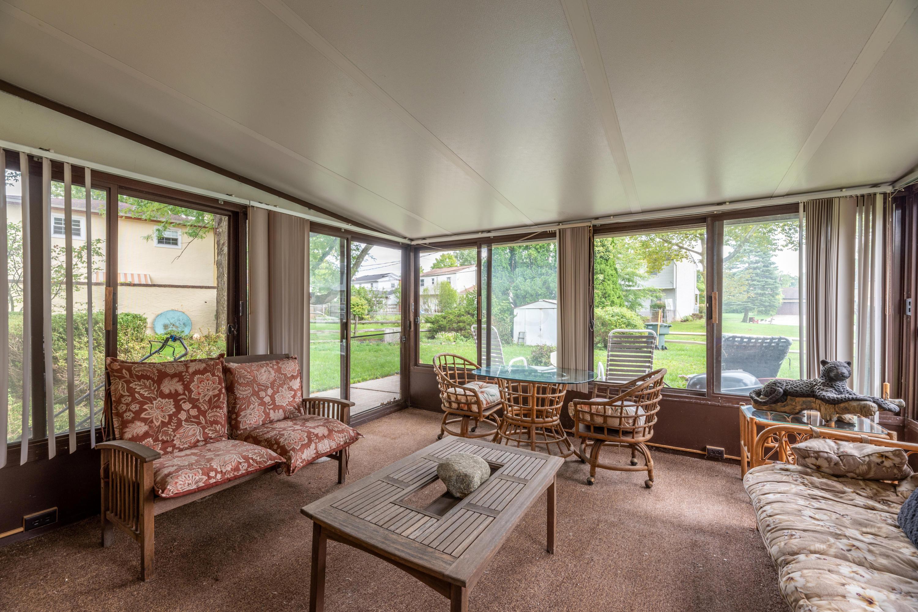 5458 Cedarbush Road Columbus, OH 43229 - Photo 17 of 37 Gallery Image 17