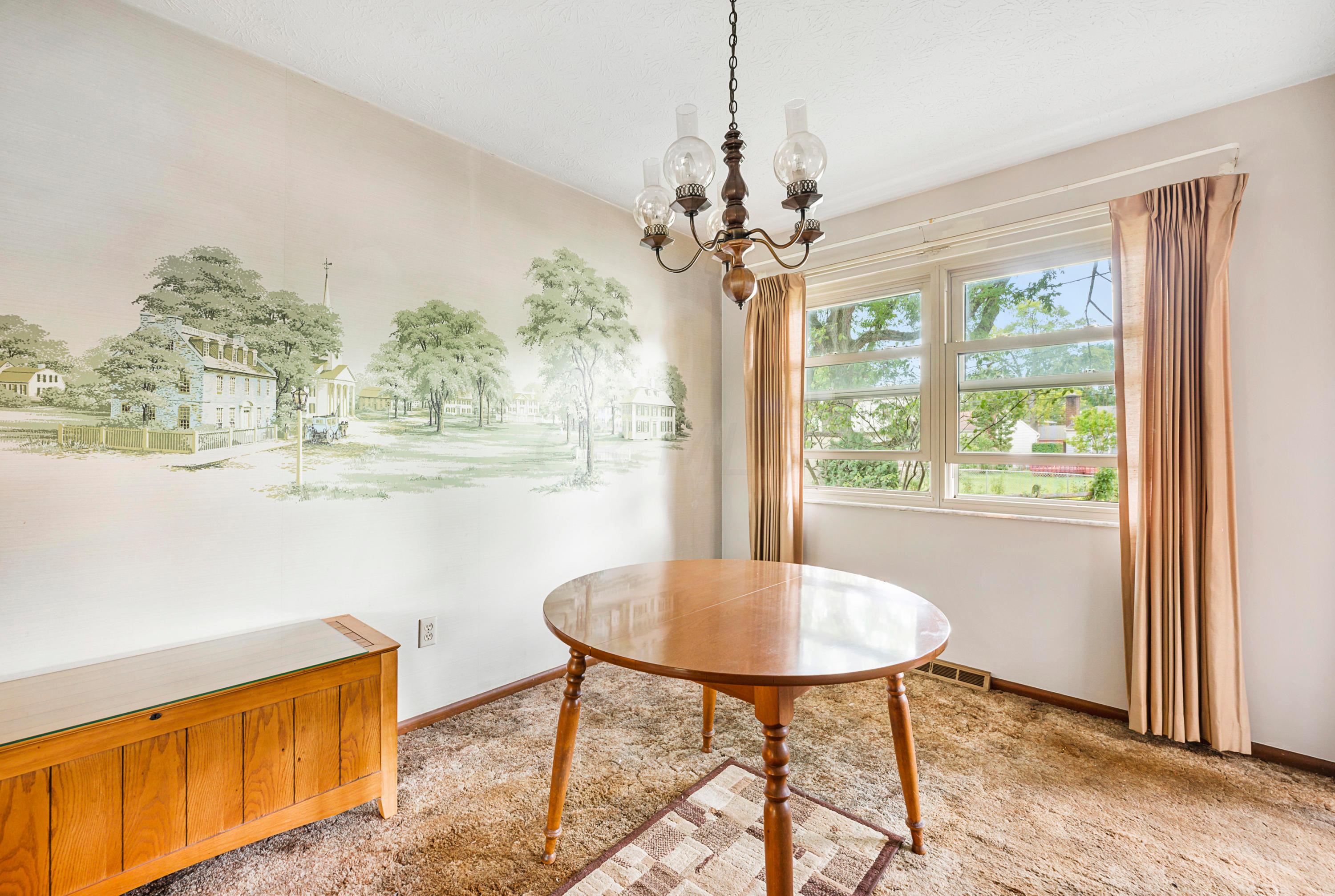 5458 Cedarbush Road Columbus, OH 43229 - Photo 9 of 37 Gallery Image 9