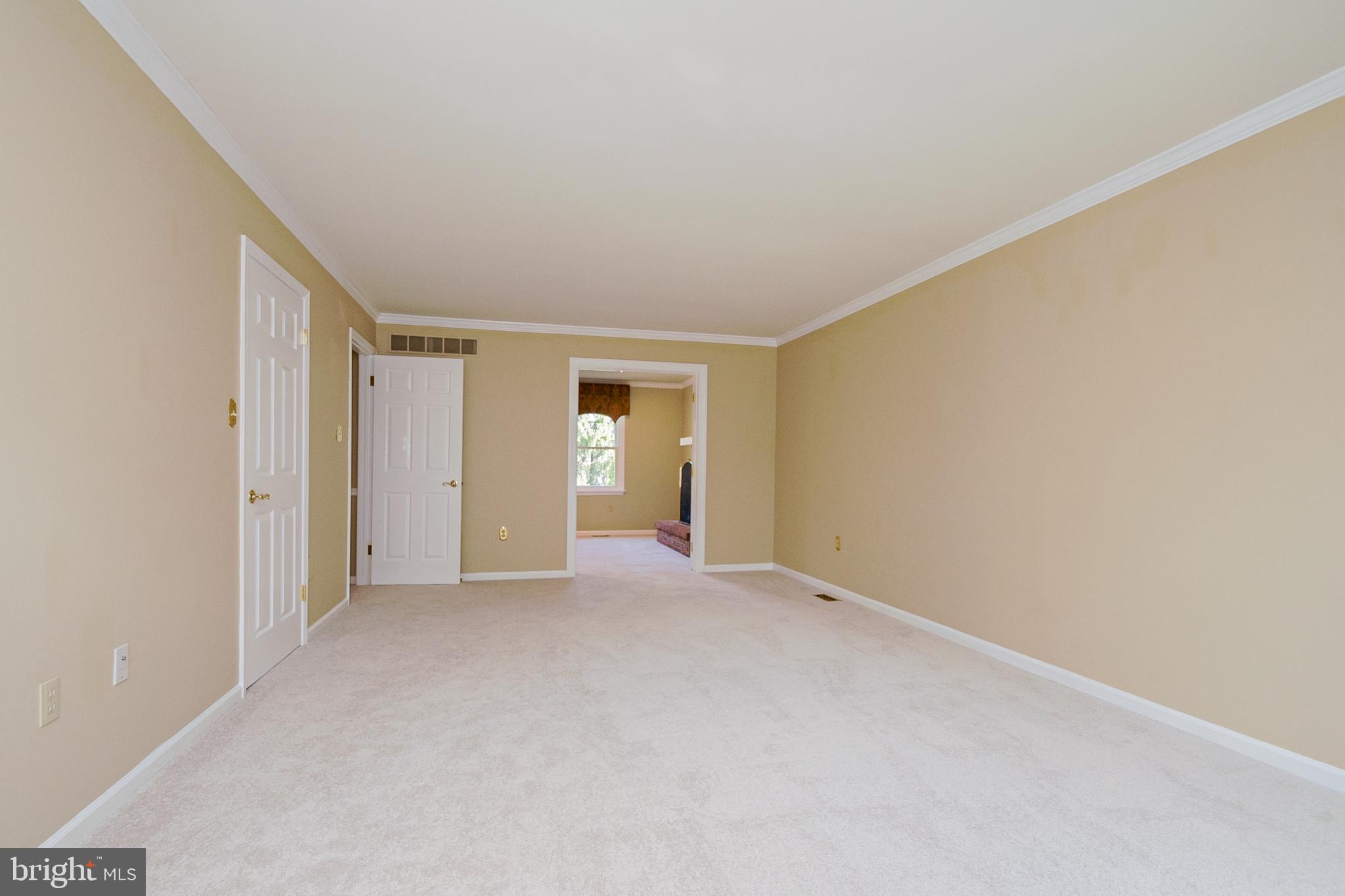 104 Bridle Path East Hockessin, DE 19707 - Photo 26 of 36 2nd-floor master bedroom