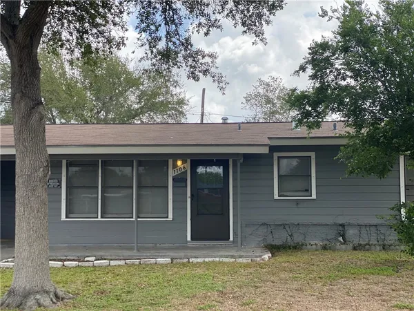 $1,350 | 1106 Stratton Drive, Corpus Christi, TX 78412