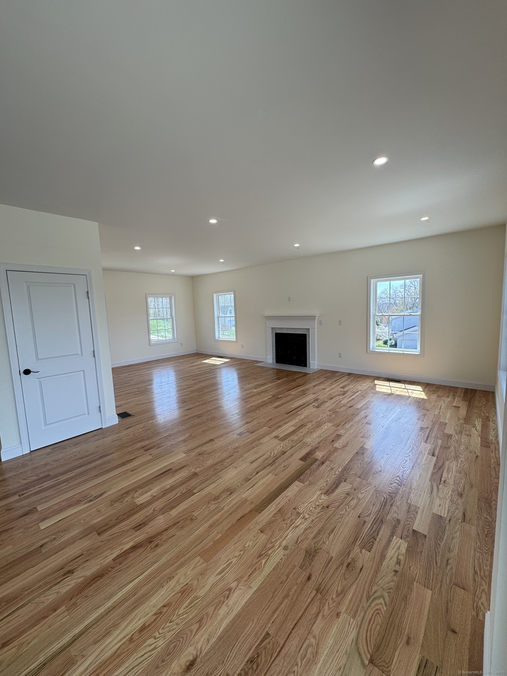 274 Riverside Drive Meriden, CT 06451 - Photo 10 of 12