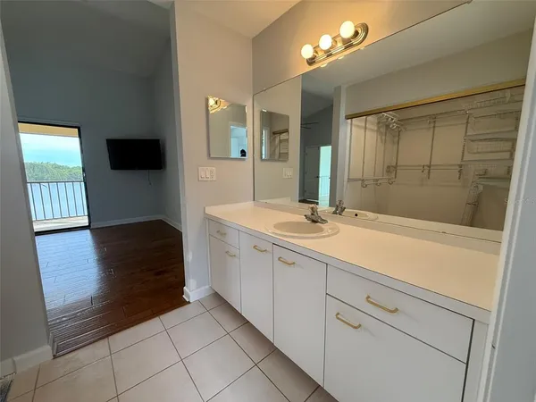 a bathroom with a toilet