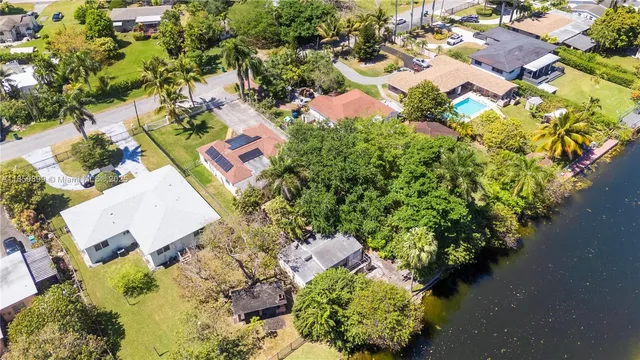 $750,000 | 14443 South Biscayne River Drive, Miami, FL 33161