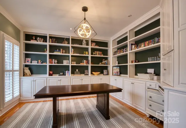 $998,500 | 649 46th Ave Drive Northeast, Hickory, NC 28601