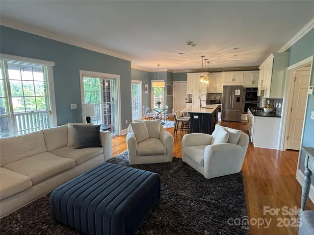 $998,500 | 649 46th Ave Drive Northeast, Hickory, NC 28601