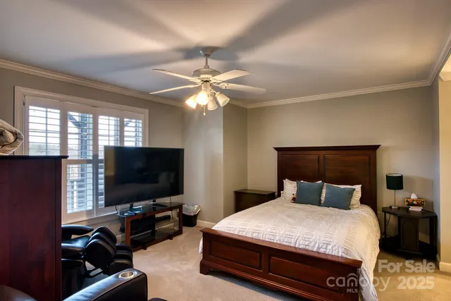 $998,500 | 649 46th Ave Drive Northeast, Hickory, NC 28601