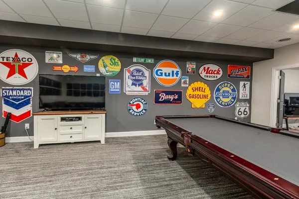 $1,200,000 | 9909 Decatur Road, Marion, IL 62959