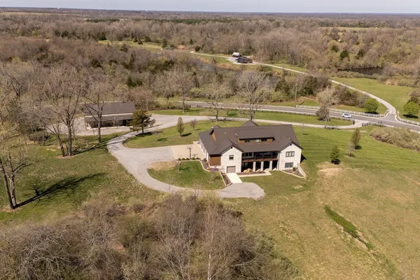 $1,200,000 | 9909 Decatur Road, Marion, IL 62959