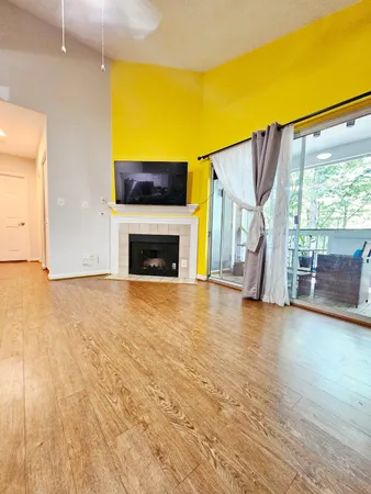 $380,000 | 20322 Beechwood Terrace, Unit 301, Ashburn, VA 20147