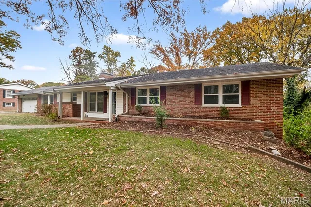 $725,000 | 10067 Springwood Drive, St. Louis, MO 63124