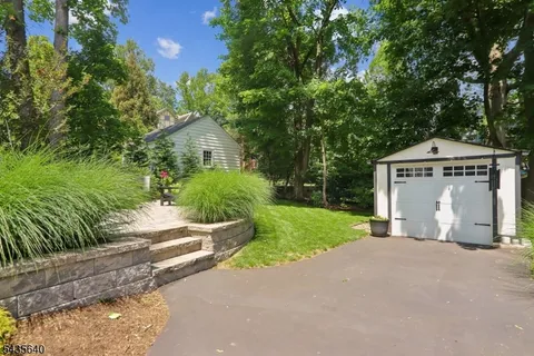 $1,495,000 | 21 Evergreen Place, Maplewood, NJ 07040
