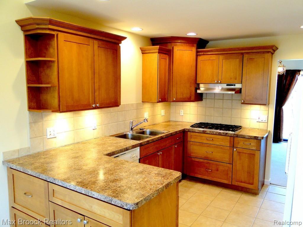 177 East Long Lake Road Bloomfield Hills, MI 48304 - Photo 8 of 30