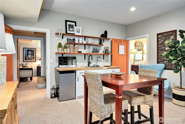 $1,700 | 25105 Taka Lane Northeast, Unit SUITEB, Kingston, WA 98346