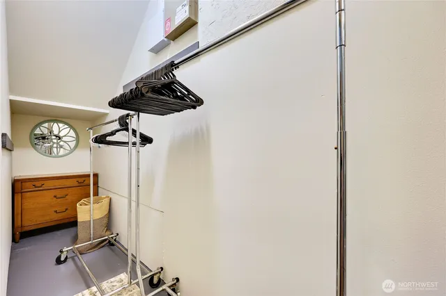 $1,700 | 25105 Taka Lane Northeast, Unit SUITEB, Kingston, WA 98346