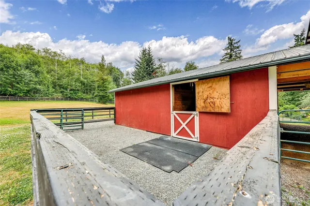 $1,700 | 25105 Taka Lane Northeast, Unit SUITEB, Kingston, WA 98346