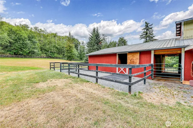 $1,700 | 25105 Taka Lane Northeast, Unit SUITEB, Kingston, WA 98346