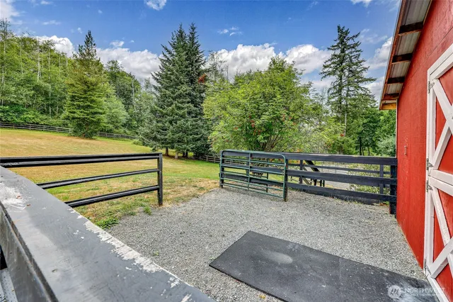 $1,700 | 25105 Taka Lane Northeast, Unit SUITEB, Kingston, WA 98346