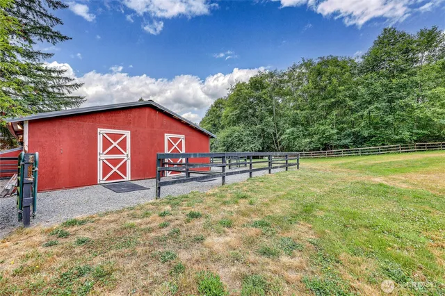 $1,700 | 25105 Taka Lane Northeast, Unit SUITEB, Kingston, WA 98346