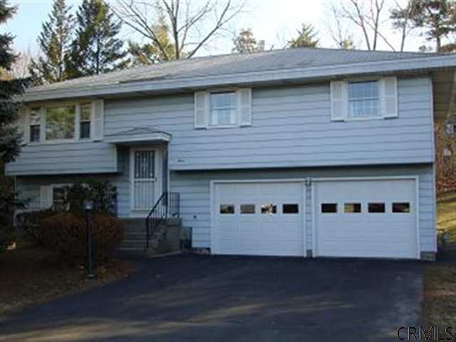 3 Mohawk View Road Colonie, NY 12110 - Photo 1 of 12 Photo 1
