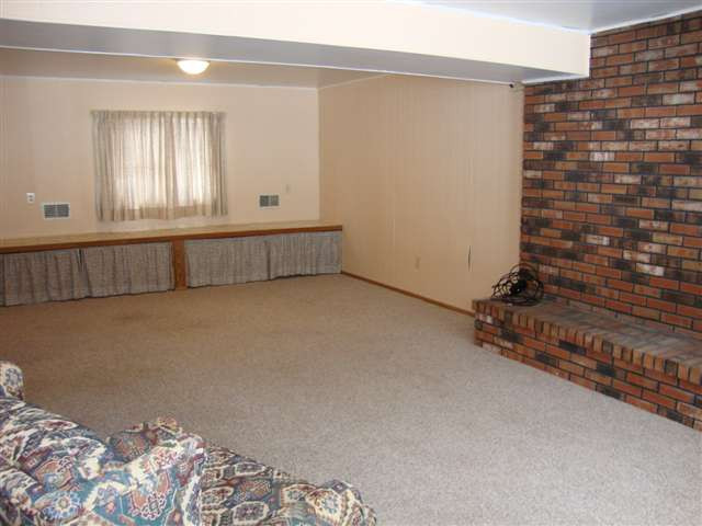 3 Mohawk View Road Colonie, NY 12110 - Photo 5 of 12 Photo 5