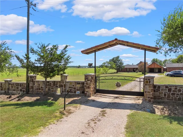 $440,000 | 3433 Tours Road West, West, TX 76691