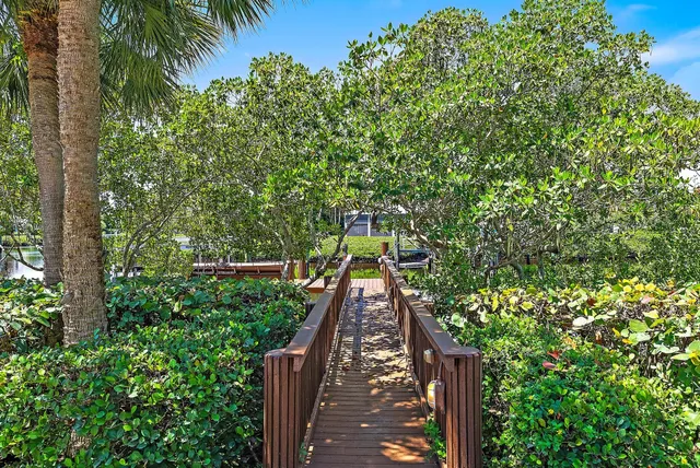 $25,000 | 18669 Southeast Palm Island Lane, Jupiter, FL 33458