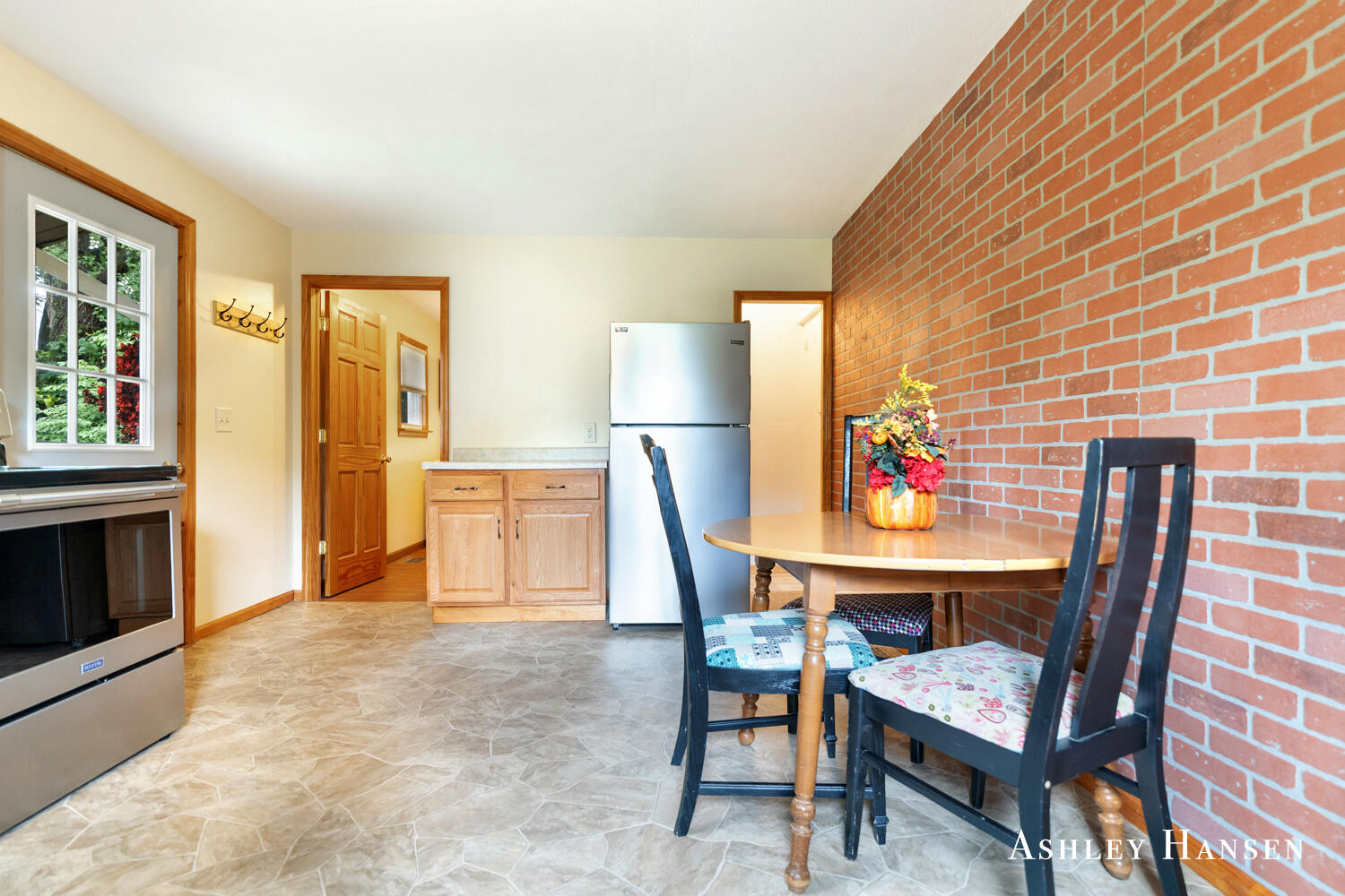812 Alderman Street Belding, MI 48809 - Photo 11 of 24 eating area