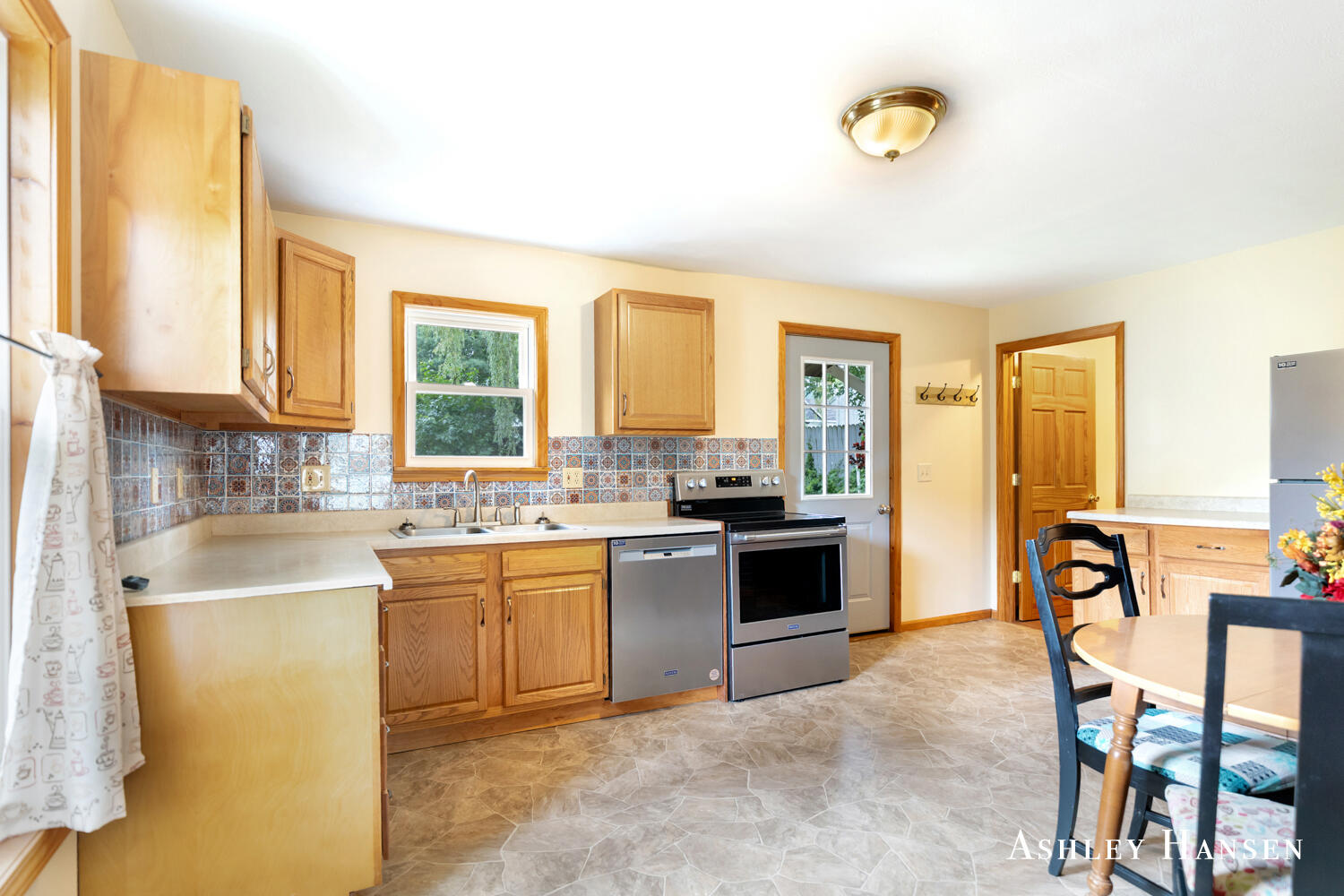 812 Alderman Street Belding, MI 48809 - Photo 13 of 24 kitchen - newer backsplash