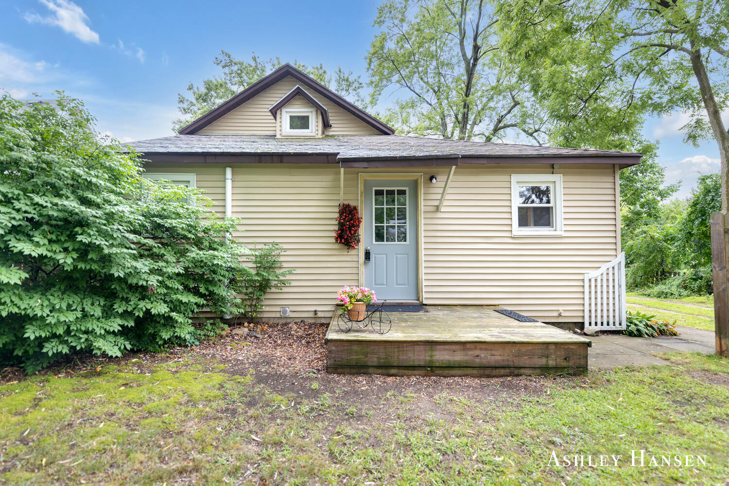 812 Alderman Street Belding, MI 48809 - Photo 19 of 24 back porch