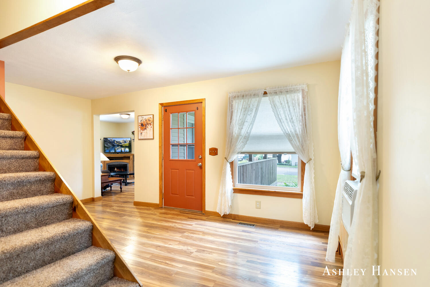 812 Alderman Street Belding, MI 48809 - Photo 5 of 24 2F9A9202