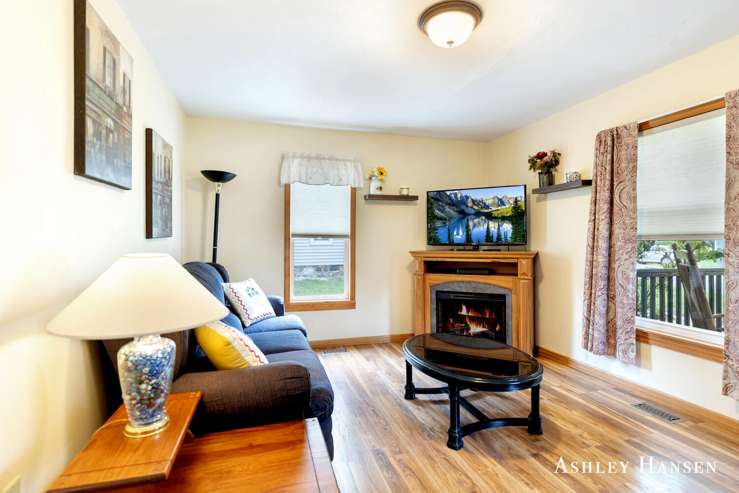 812 Alderman Street Belding, MI 48809 - Photo 6 of 24 living room