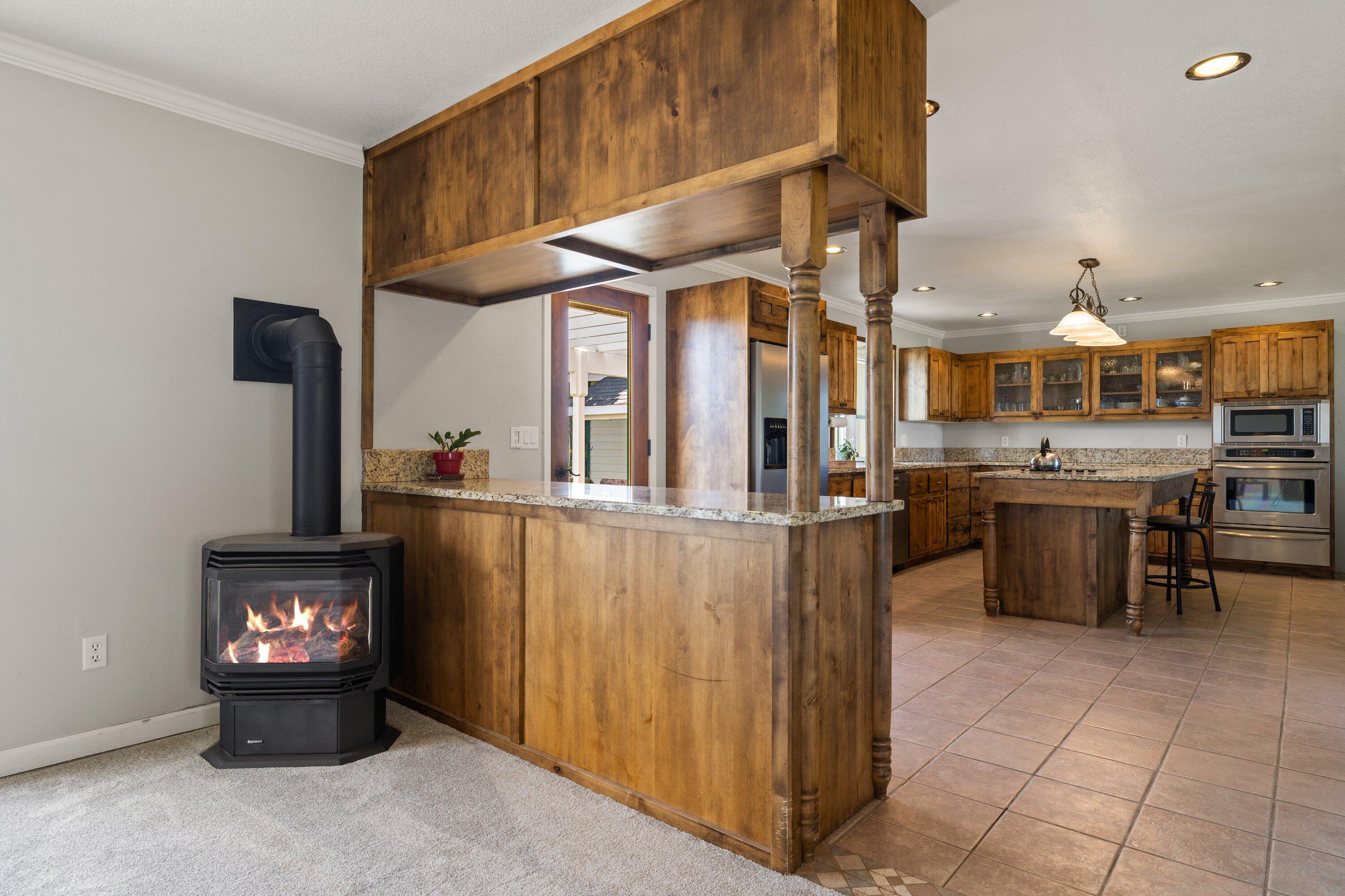 26100 Horsell Road Bend, OR 97701 - Photo 8 of 48 26100 Horsell Rd. Kitchen
