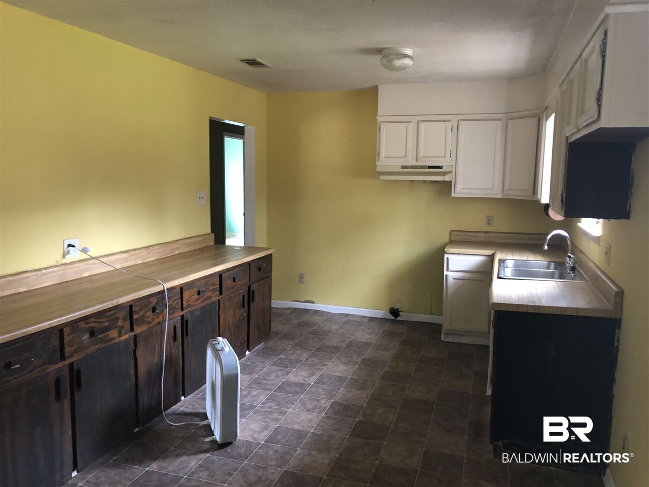 467 Ren Road Castleberry, AL 36432 - Photo 5 of 11 Kitchen