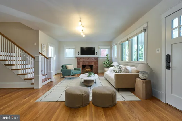 $1,175,000 | 407 North Bryan Street, Arlington, VA 22201