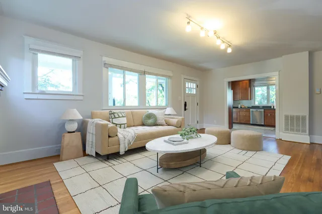 $1,175,000 | 407 North Bryan Street, Arlington, VA 22201