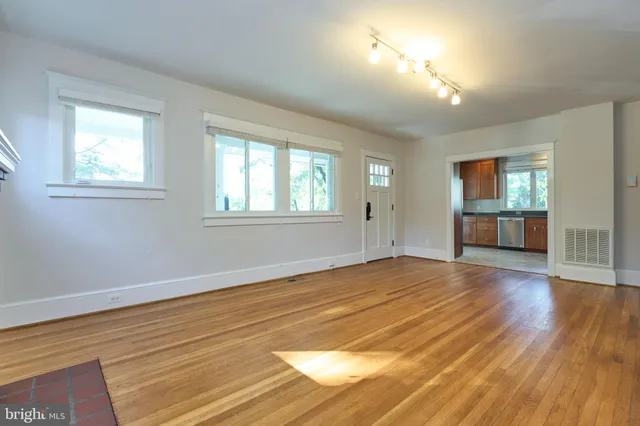 $1,175,000 | 407 North Bryan Street, Arlington, VA 22201