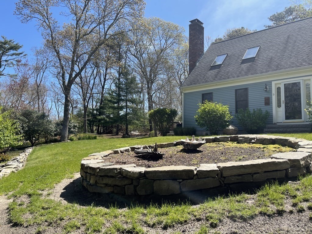 9 Fish House Road Sandwich, MA 02537 - Photo 4 of 36