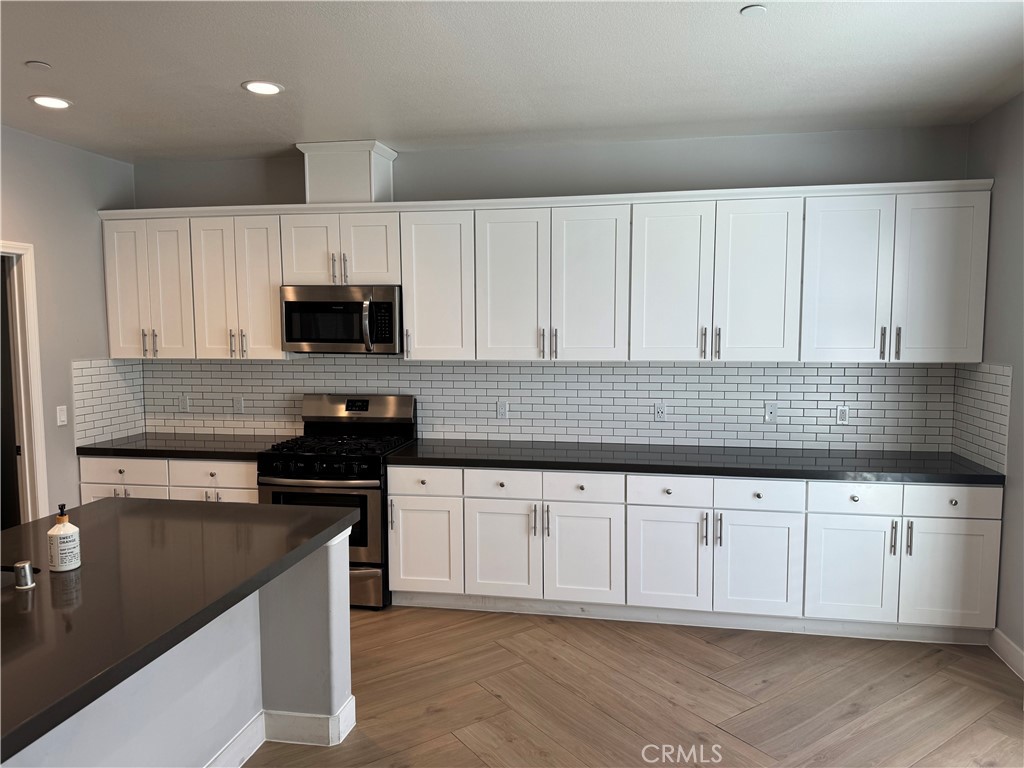 501 Villa Way Colton, CA 92324 - Photo 13 of 37