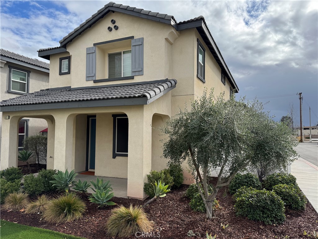 501 Villa Way Colton, CA 92324 - Photo 2 of 37