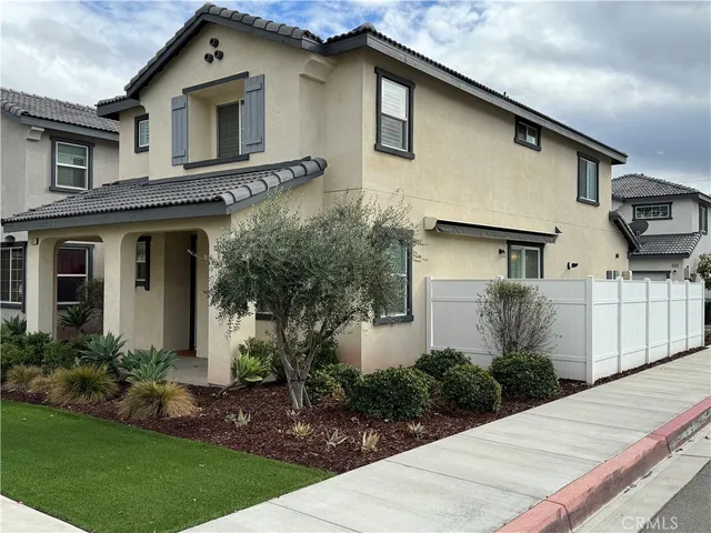 $3,500 | 501 Villa Way, Colton, CA 92324