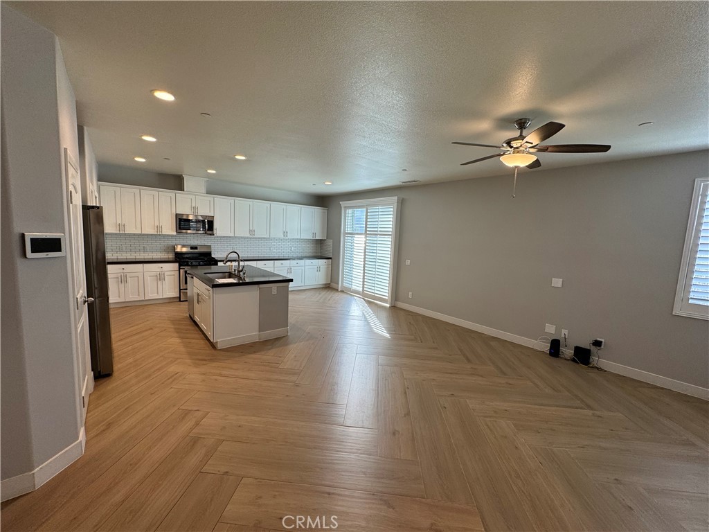 501 Villa Way Colton, CA 92324 - Photo 9 of 37