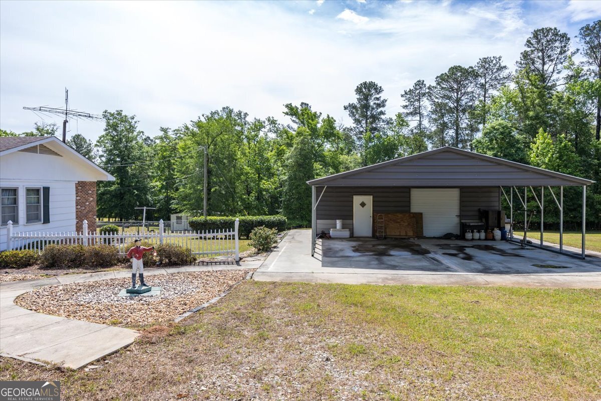 409 Buck Road Gray, GA 31032 - Photo 2 of 28
