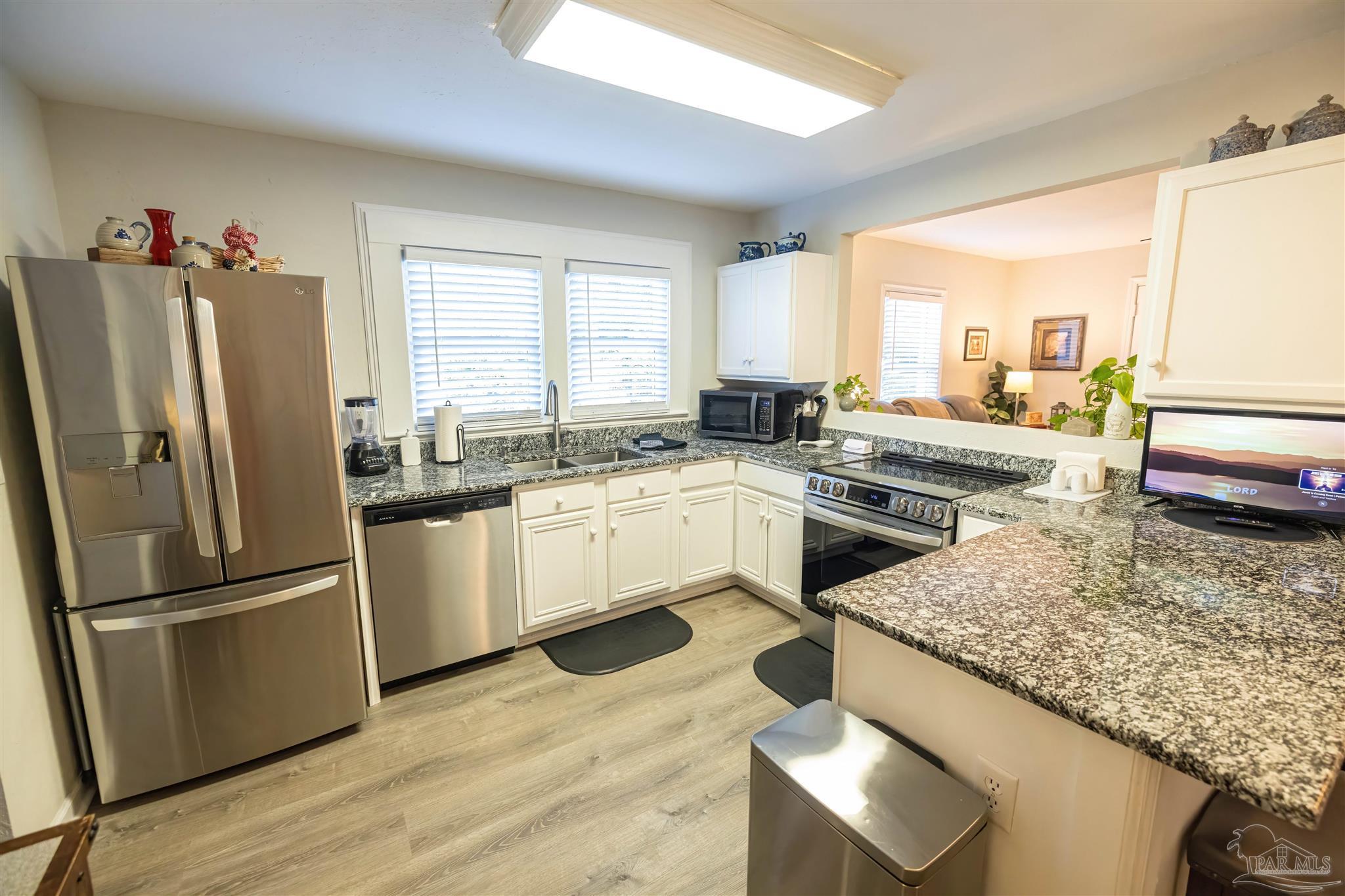 1148 West 9 & Half Mile Road Pensacola, FL 32534 - Photo 14 of 39