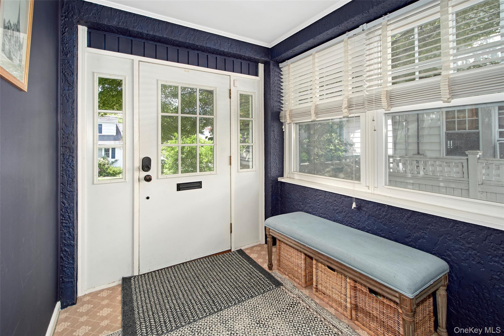 9 Fenton Street Rye, NY 10580 - Photo 3 of 22 Large bright entry way