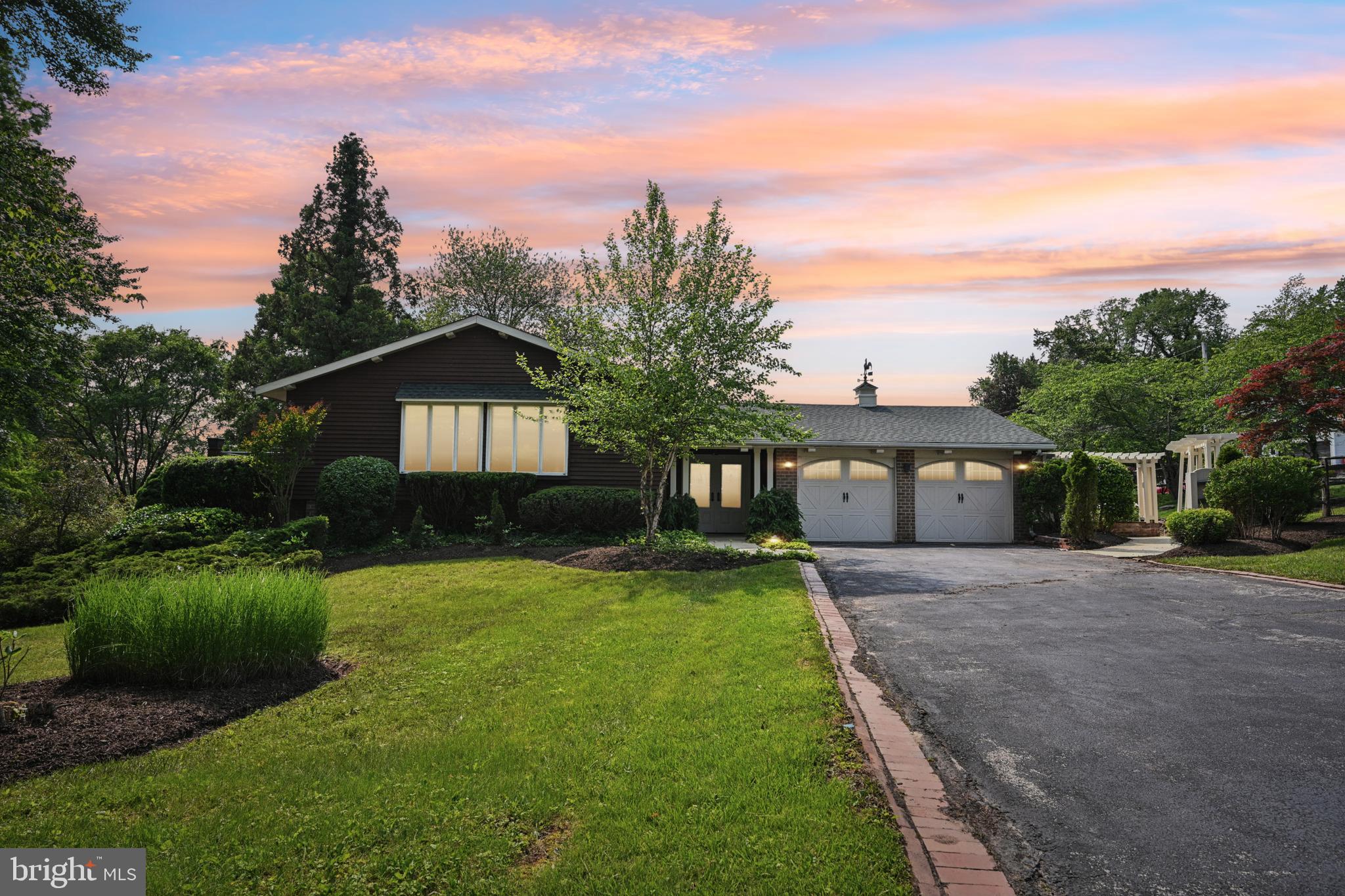 517 Falcon Road Norristown, PA 19403 - Photo 1 of 69 Gallery Image 1