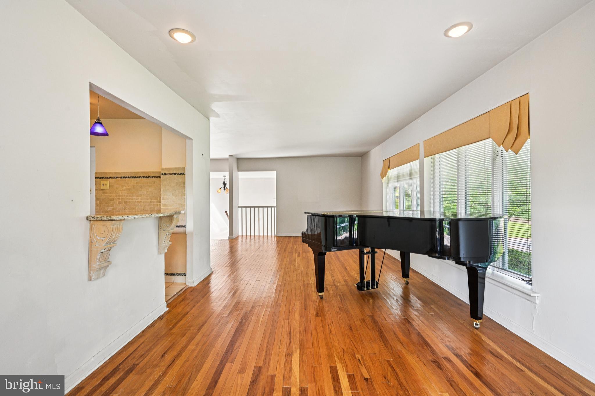 517 Falcon Road Norristown, PA 19403 - Photo 14 of 69 Gallery Image 14