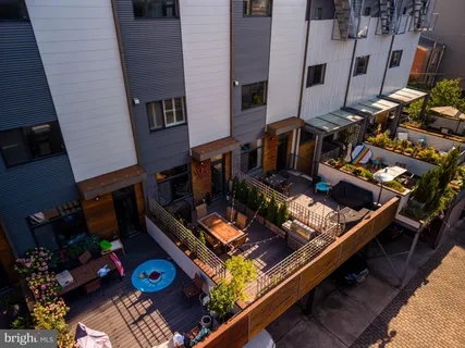 $1,160,000 | 227 West George Street, Philadelphia, PA 19123