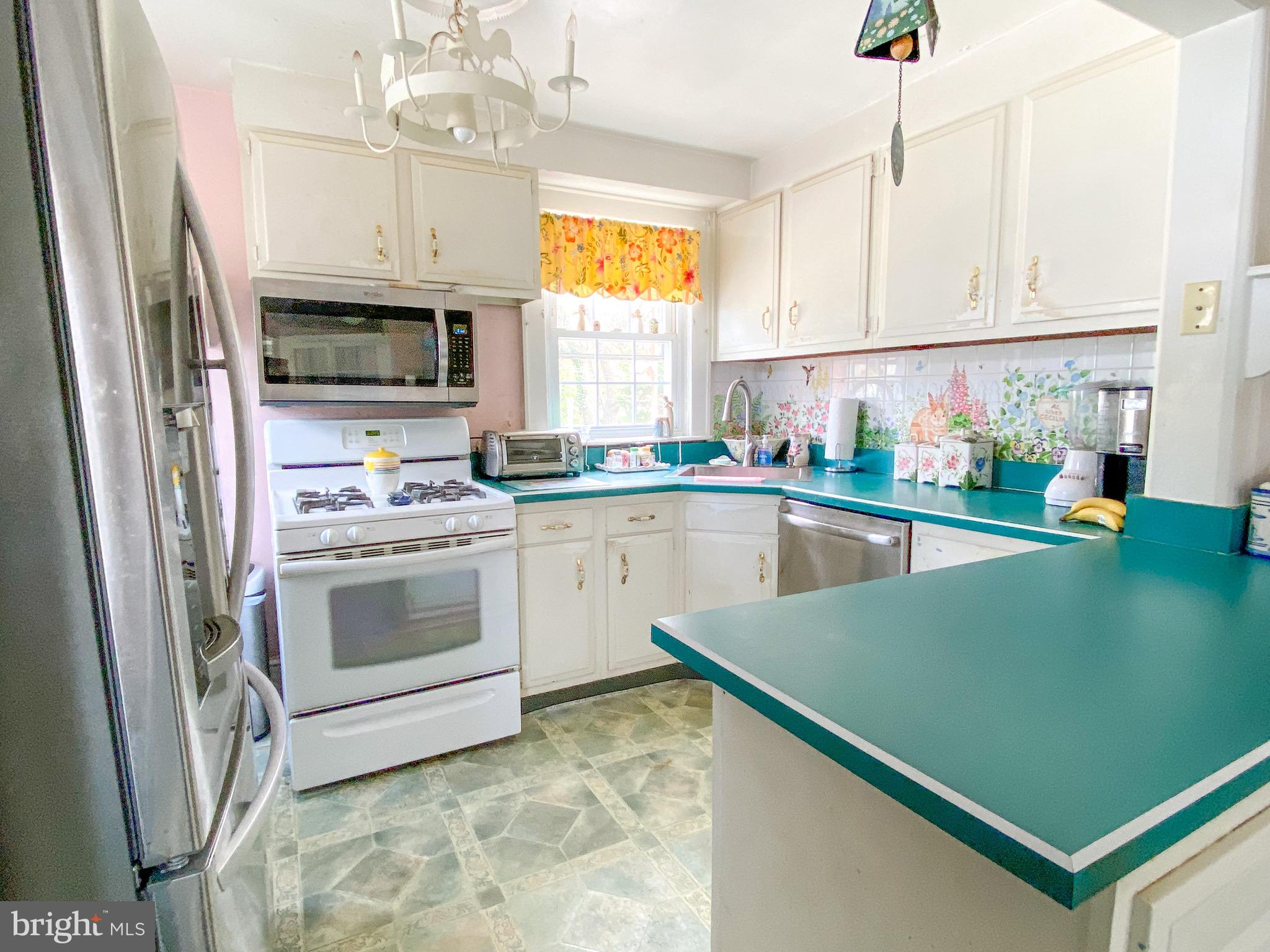 306 Hawthorne Road Linthicum Heights, MD 21090 - Photo 11 of 50 Kitchen